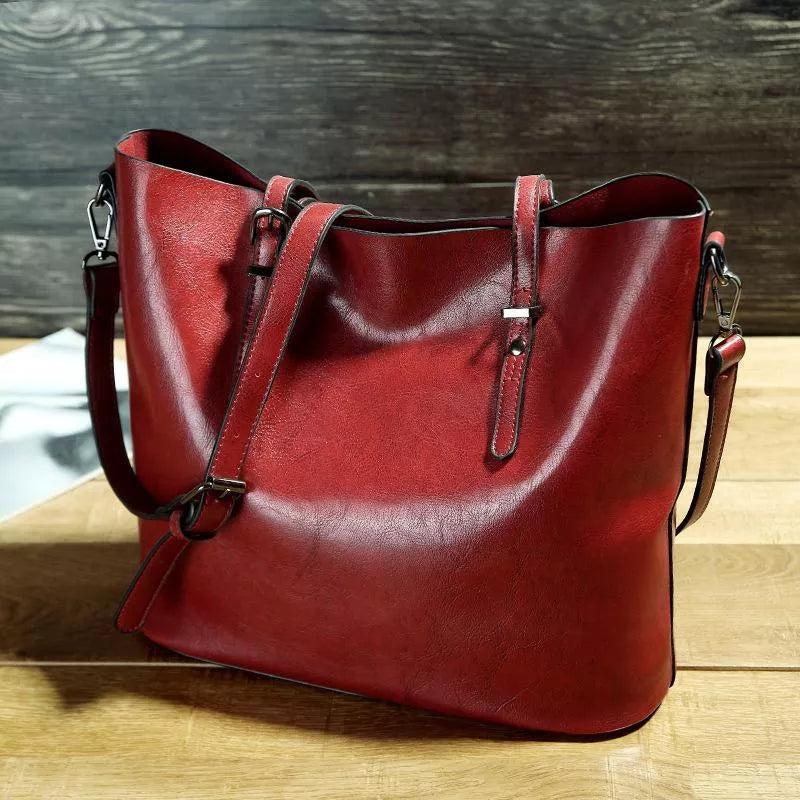 Nicole’s Favorite | Vintage Leather Shoulder Handbag