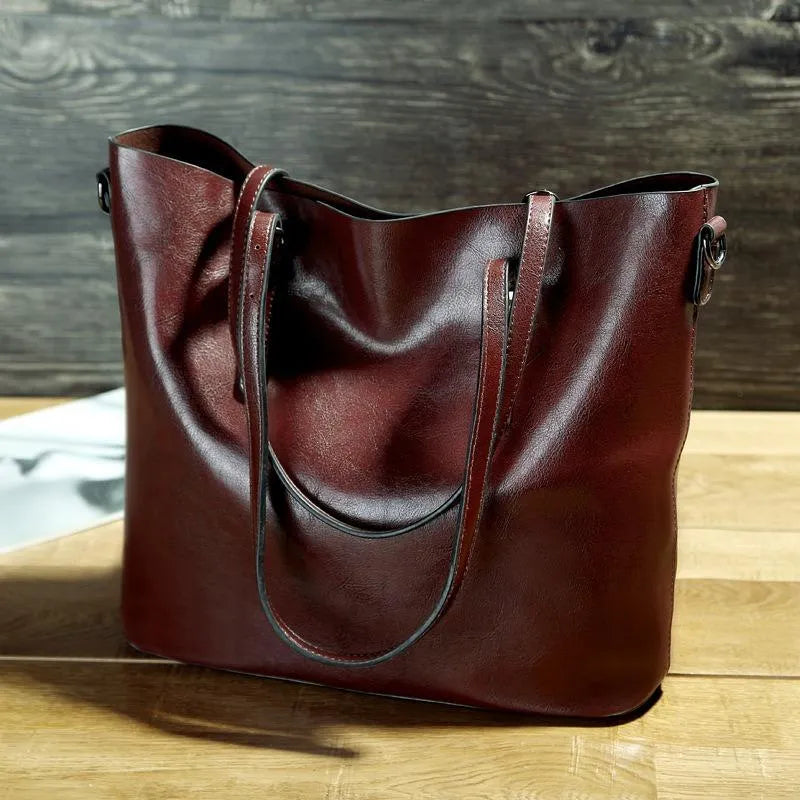 Nicole’s Favorite | Vintage Leather Shoulder Handbag